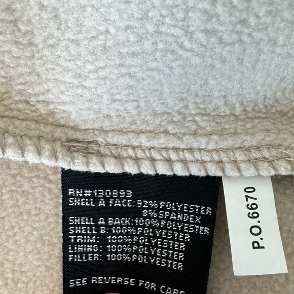 NWOT New Balance Quilted Water and Wind Resistant Warm Jacket 4-Way Stretch - Picture 12 of 13